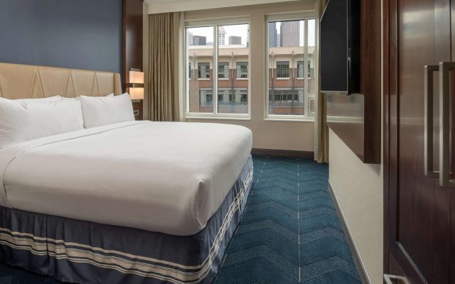 2 Bedrooms Suite with city view