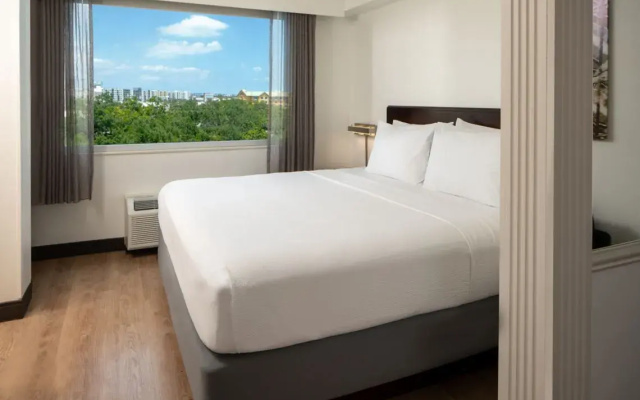 1 Bedroom Suite