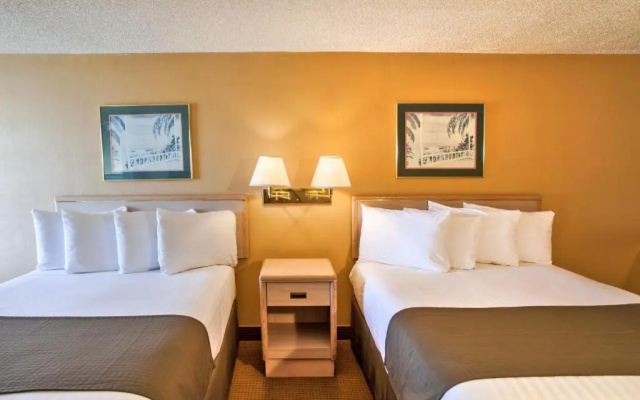 Partial Ocean View Quadruple room