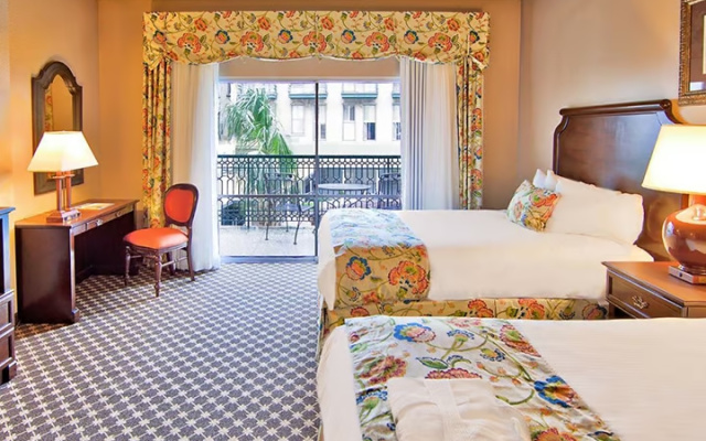 Classic Quadruple room with balcony