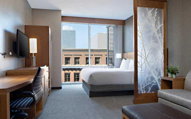 Double room with city view