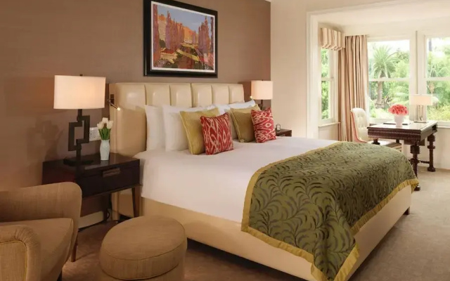 Superior Double room with city view