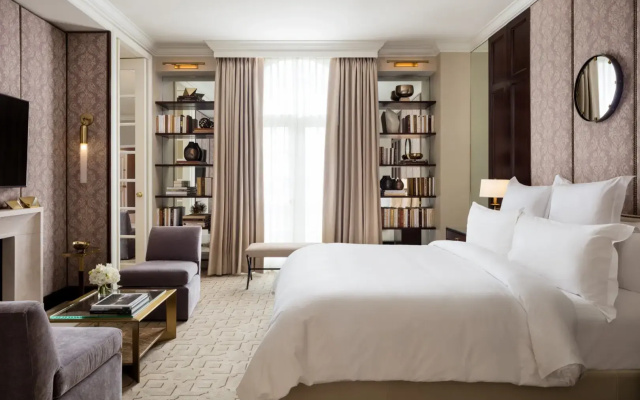 Manor Accessible Double Suite