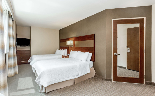Twin room with view