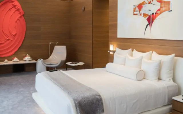 2 Bedrooms Straight Up Suite