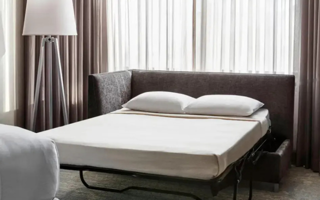 Double High Floor Nob Hill Suite with bay view
