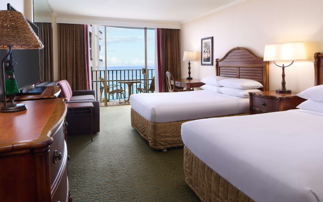 Quadruple Club room with city view