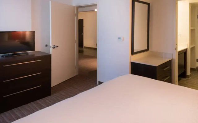 1 Bedroom Accessible Double Suite