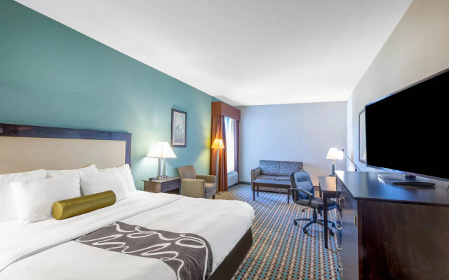 Deluxe Accessible room Various Views