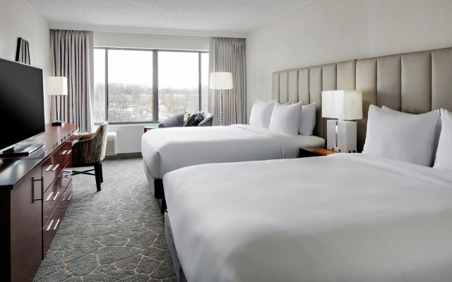 2 Rooms Mobility Accessible Twin Suite
