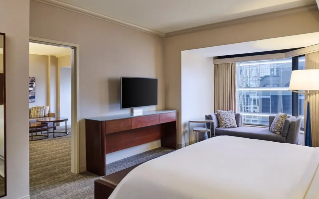 Deluxe Club Suite