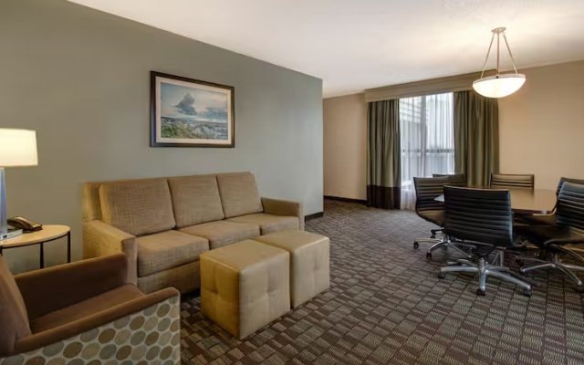 Two-room Conference South Wing Building Double Suite