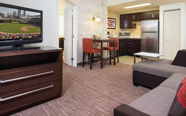 2 Bedrooms Larger Suite