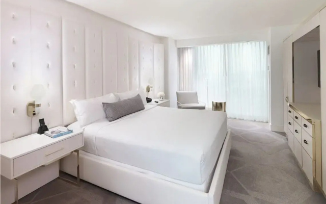 W Premier Accessible Suite