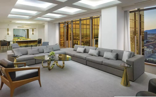 W Penthouse Double Suite with city view