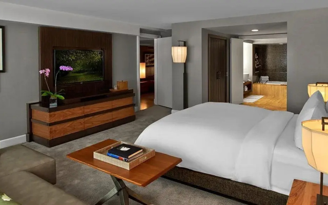 Julius Double Suite