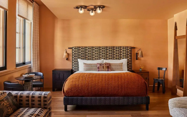 2 Bedrooms Basketball Suite