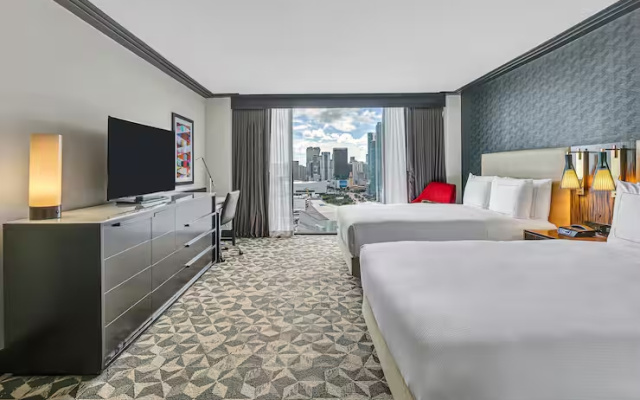 1 Bedroom Quadruple Suite with bay view