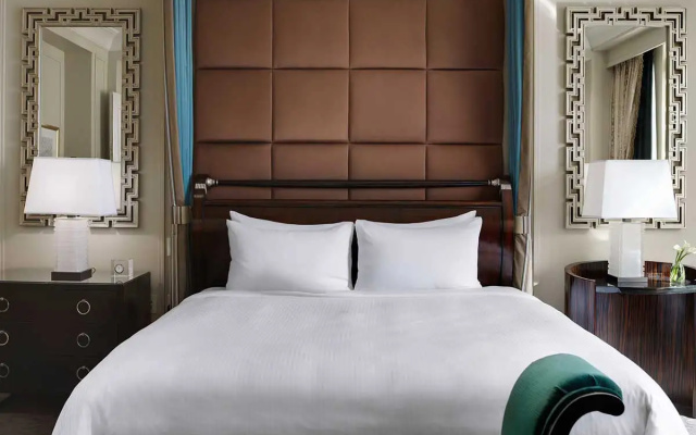 1 Bedroom Executive Theater Double Suite