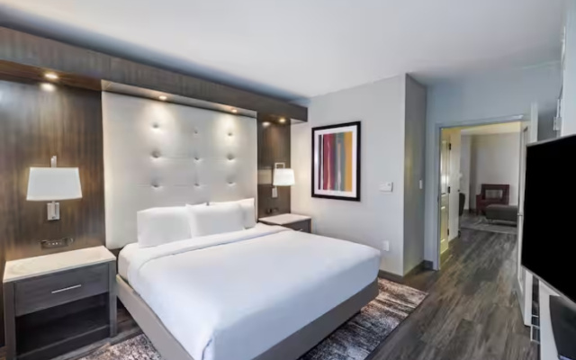 2-room Corner Premium Double Suite