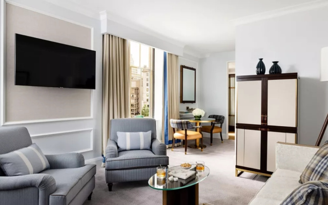 1 Bedroom Double Club Suite