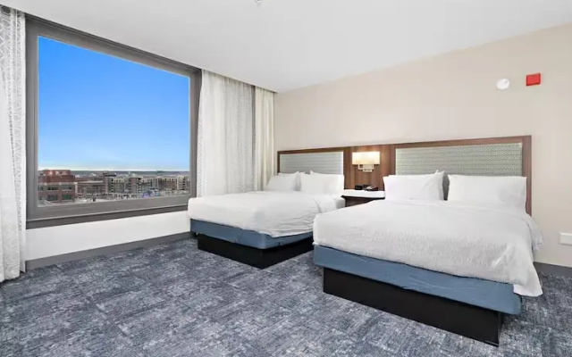 Double room with city view