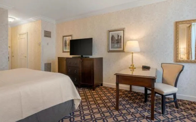 Premier room