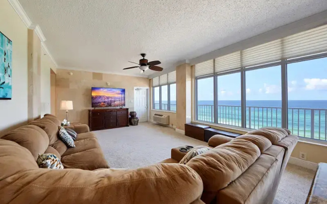 With Kitchen Twin Penthouse beachfront