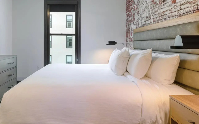 1 Bedroom Suite