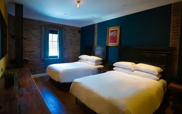 Premium Quadruple room