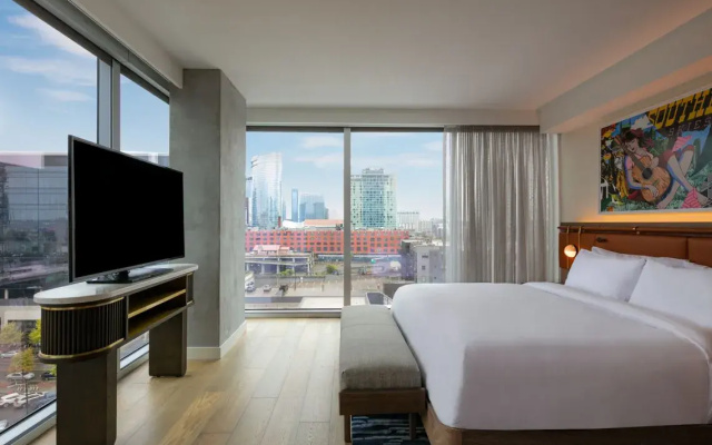 1 Bedroom Superior Double Suite City View
