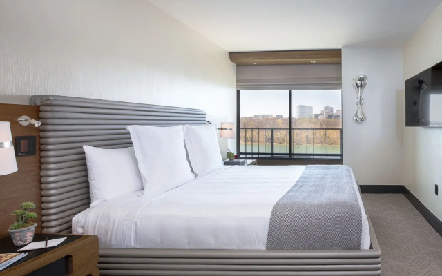 1 Bedroom Double Suite with river view