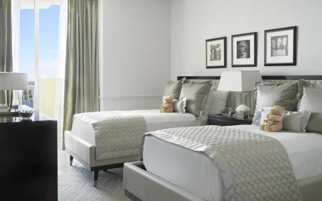 3 Bedrooms Deluxe Suite oceanfront