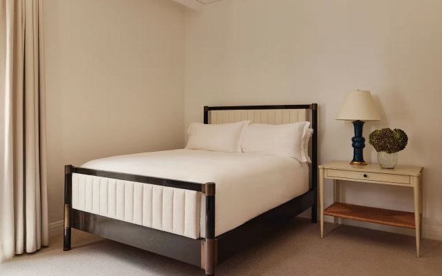3 Bedrooms Maybourne Beverly Residence
