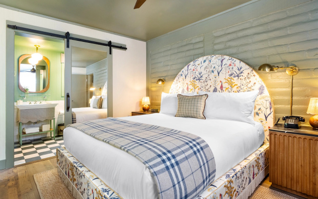 The LPP Fireplace Double Suite