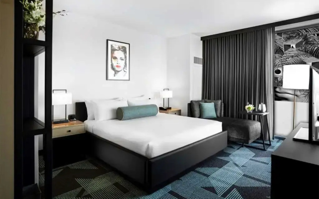 Gallery Tower Deluxe Double room