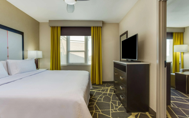 1 Bedroom Suite with courtyard view