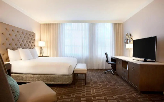 1 Bedroom Mobility Accessible Double Suite