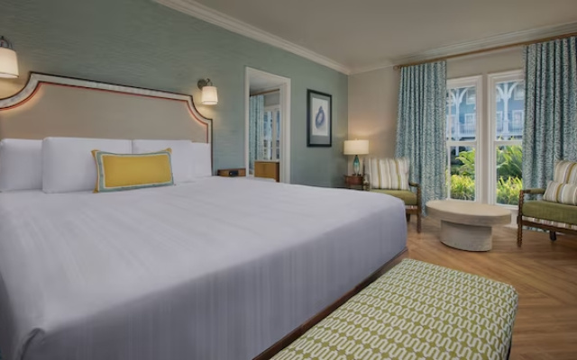 1 Bedroom Club Level Double Suite