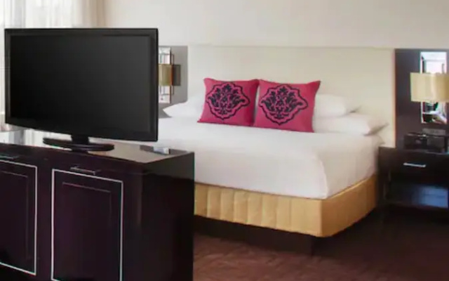 Deluxe Double Suite