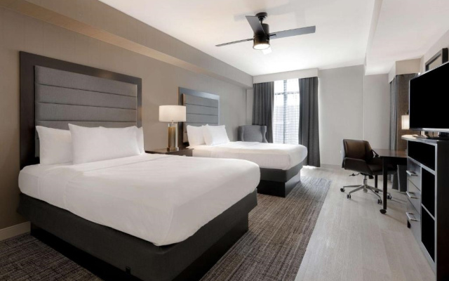 1 Bedroom Large Suite