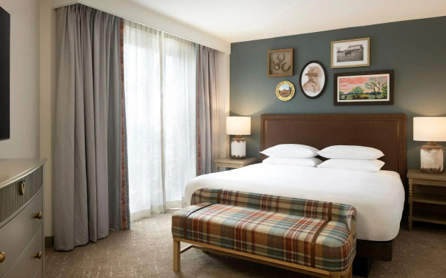 Double Hill Country Suite
