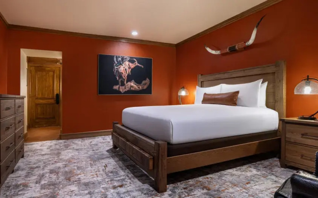Cowboy Double Suite