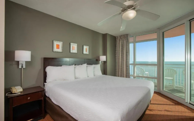 2 Bedrooms room