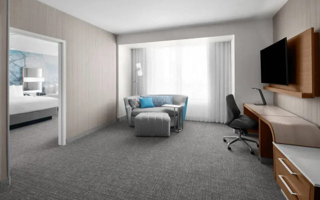 Twin Suite with balcony and with water view