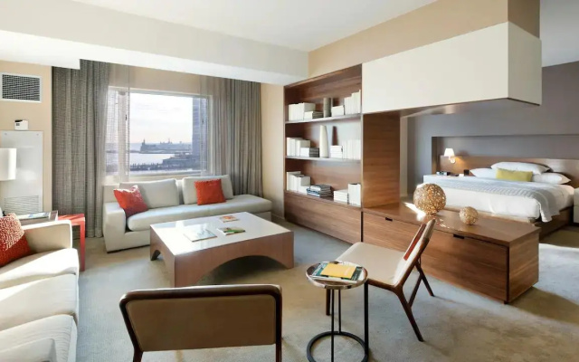 Ellis Suite