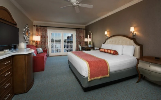 Deluxe Club Level Quadruple room