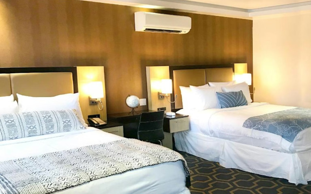 Deluxe Family room