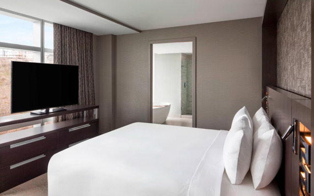1 Bedroom Manhattan Skyline Executive Double Suite with balcony