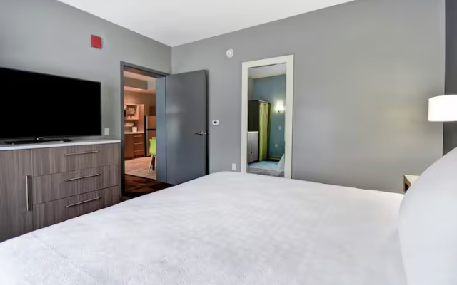Accessible Double Suite